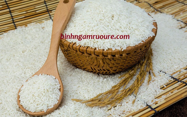 Bí quyết thu hút tiền tài chỉ với hũ gạo tài lộc Bát Tràng Bí quyết thu hút tiền tài chỉ với hũ gạo tài lộc Bát Tràng