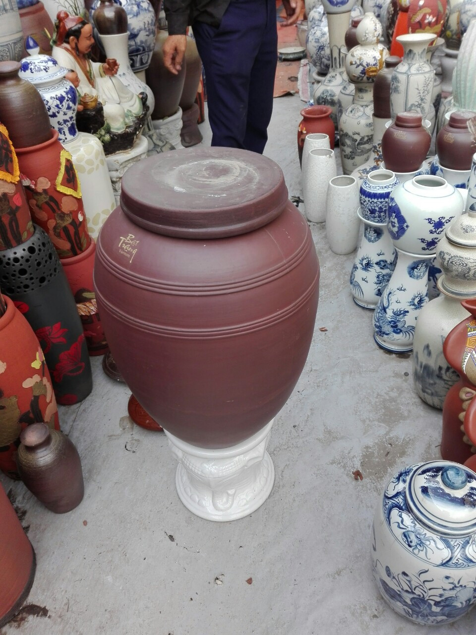 Chum rượu gốm b&aacute;t tr&agrave;ng T&agrave;i Lộc