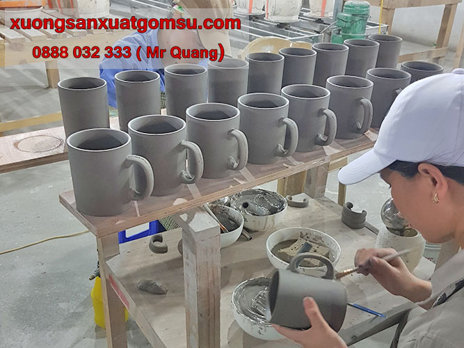xuong-chuyen-san-xuat-gom-su-bat-trang-xuat-khau