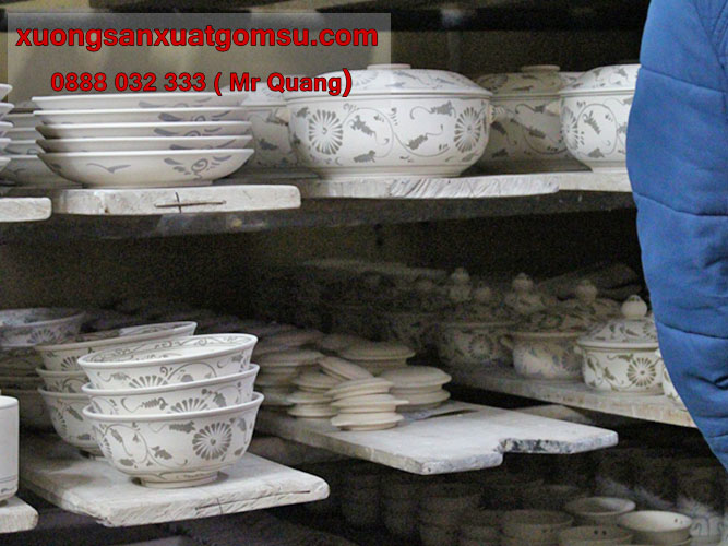 xuong-san-xuat-qua-tang-gom-su-bat-trang